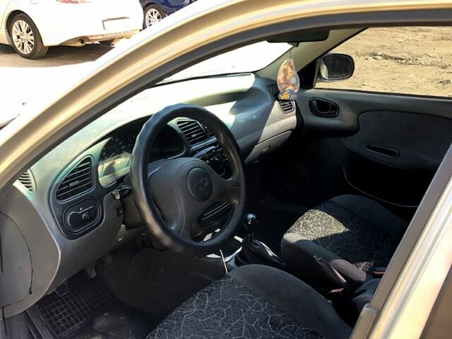 Сірий Деу Ланос, об'ємом двигуна 1.5 л та пробігом 210 тис. км за 2600 $, фото 3 на Automoto.ua