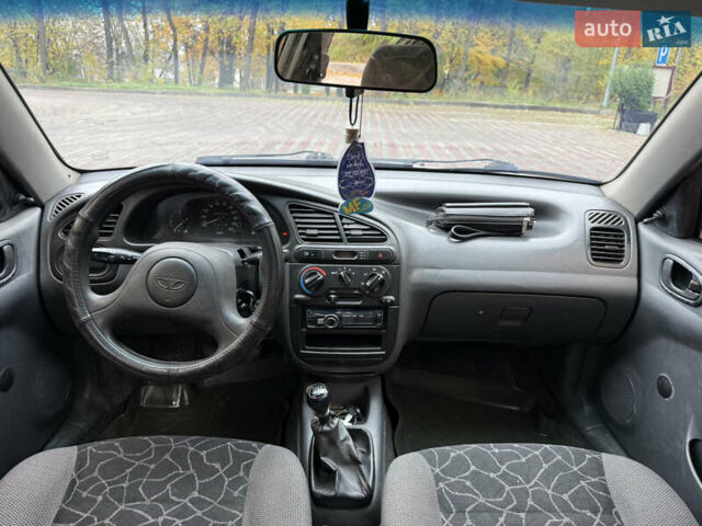 Деу Ланос 2004 у Ладижин на Automoto.ua Сірий Деу Ланос, об'ємом двигуна 1.5 л та пробігом 204 тис. км за 1850 $, фото 33 на Automoto.ua