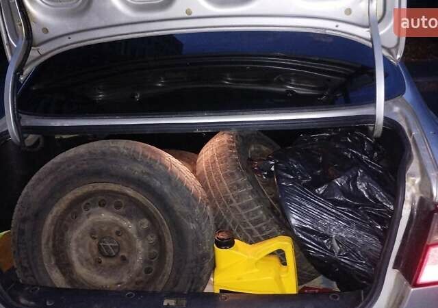 Серый Дэу Ланос, объемом двигателя 1.5 л и пробегом 262 тыс. км за 3000 $, фото 7 на Automoto.ua