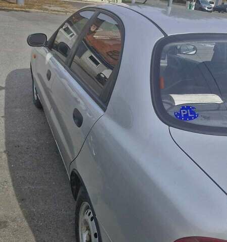 Серый Дэу Ланос, объемом двигателя 1.5 л и пробегом 220 тыс. км за 2200 $, фото 1 на Automoto.ua