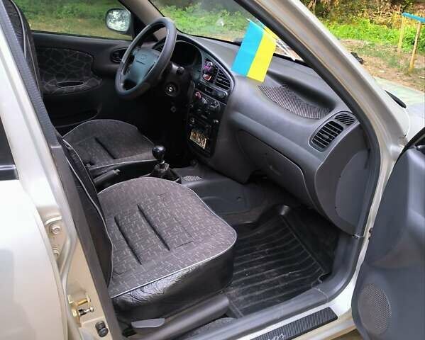 Сірий Деу Ланос, об'ємом двигуна 1.5 л та пробігом 132 тис. км за 3300 $, фото 5 на Automoto.ua