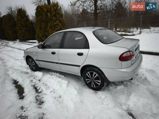 Серый Дэу Ланос, объемом двигателя 1.6 л и пробегом 237 тыс. км за 2800 $, фото 1 на Automoto.ua