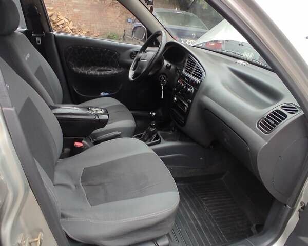 Серый Дэу Ланос, объемом двигателя 1.6 л и пробегом 280 тыс. км за 2700 $, фото 3 на Automoto.ua