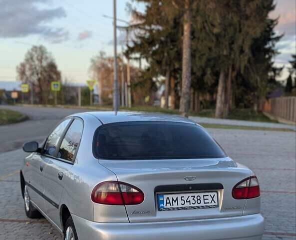 Деу Ланос 2004 у Старокостянтинів на Automoto.ua Сірий Деу Ланос, об'ємом двигуна 1.5 л та пробігом 183 тис. км за 2100 $, фото 3 на Automoto.ua