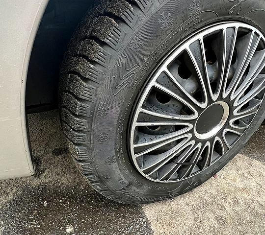 Серый Дэу Ланос, объемом двигателя 1.5 л и пробегом 286 тыс. км за 2000 $, фото 7 на Automoto.ua