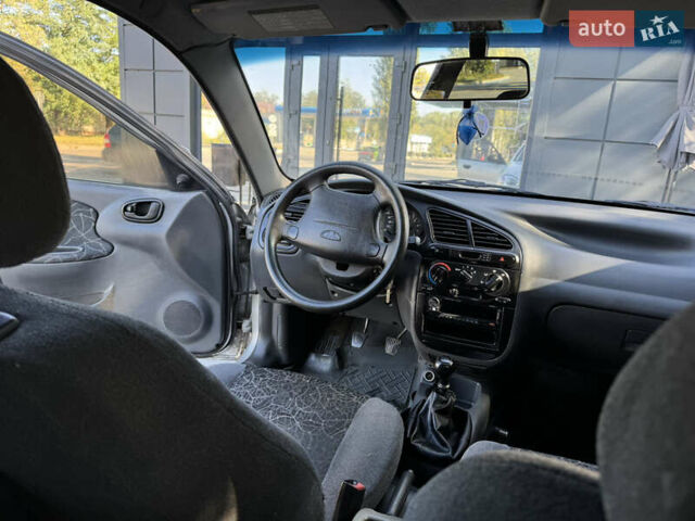 Сірий Деу Ланос, об'ємом двигуна 1.6 л та пробігом 191 тис. км за 1900 $, фото 8 на Automoto.ua