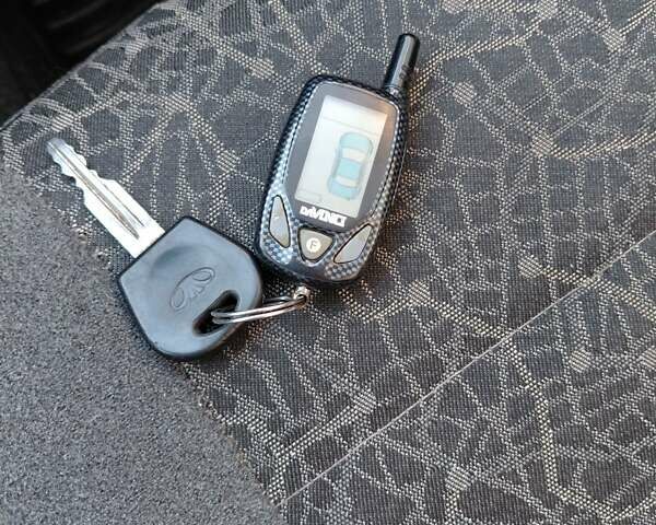 Сірий Деу Ланос, об'ємом двигуна 1.5 л та пробігом 286 тис. км за 1800 $, фото 1 на Automoto.ua