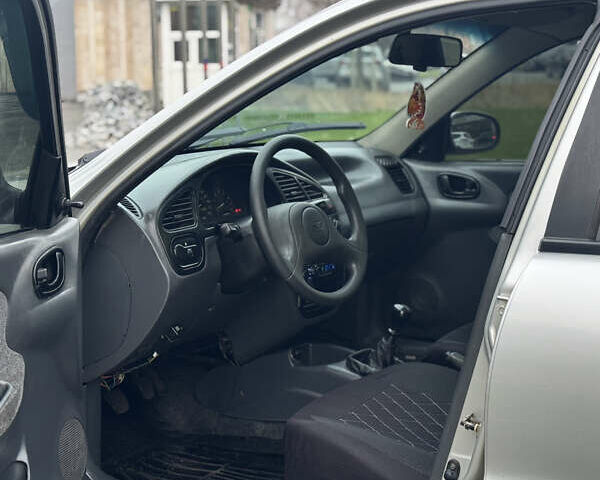 Сірий Деу Ланос, об'ємом двигуна 1.5 л та пробігом 302 тис. км за 2850 $, фото 16 на Automoto.ua