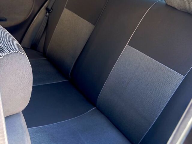 Серый Дэу Ланос, объемом двигателя 1.5 л и пробегом 220 тыс. км за 2700 $, фото 3 на Automoto.ua