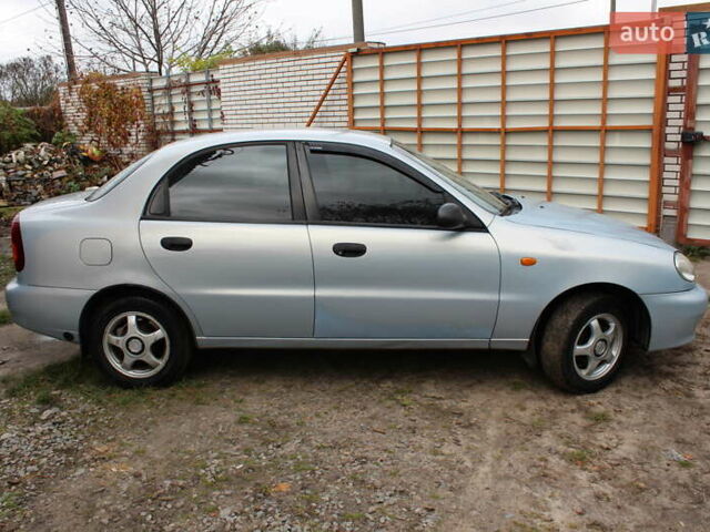 Деу Ланос 2005 у Житомирі на Automoto.ua Сірий Деу Ланос, об'ємом двигуна 1.6 л та пробігом 215 тис. км за 1750 $, фото 1 на Automoto.ua