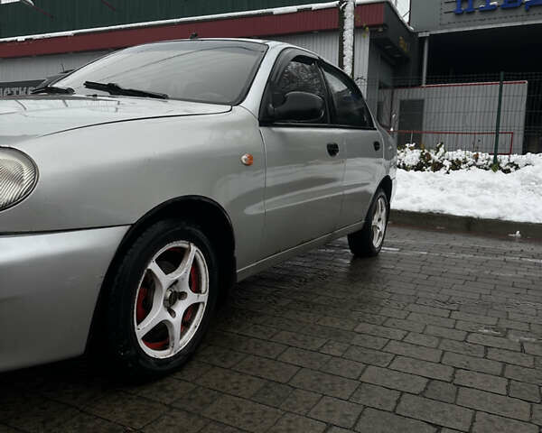 Сірий Деу Ланос, об'ємом двигуна 1.5 л та пробігом 200 тис. км за 2000 $, фото 2 на Automoto.ua