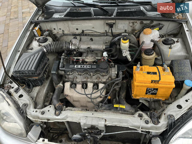 Сірий Деу Ланос, об'ємом двигуна 1.5 л та пробігом 200 тис. км за 1350 $, фото 6 на Automoto.ua