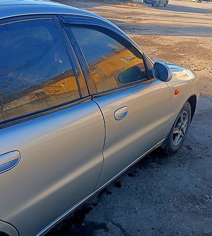 Серый Дэу Ланос, объемом двигателя 1.5 л и пробегом 255 тыс. км за 2400 $, фото 5 на Automoto.ua