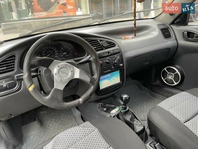 Сірий Деу Ланос, об'ємом двигуна 1.5 л та пробігом 277 тис. км за 2700 $, фото 3 на Automoto.ua