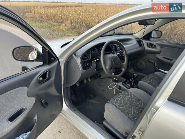 Сірий Деу Ланос, об'ємом двигуна 1.5 л та пробігом 110 тис. км за 1650 $, фото 28 на Automoto.ua