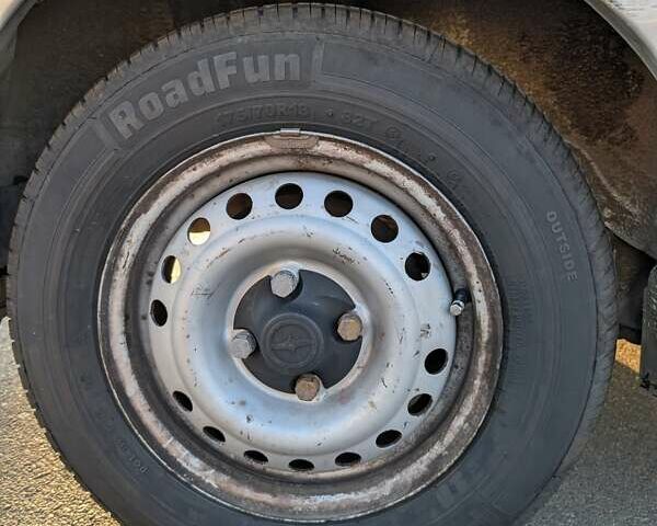 Сірий Деу Ланос, об'ємом двигуна 1.5 л та пробігом 67 тис. км за 3700 $, фото 46 на Automoto.ua