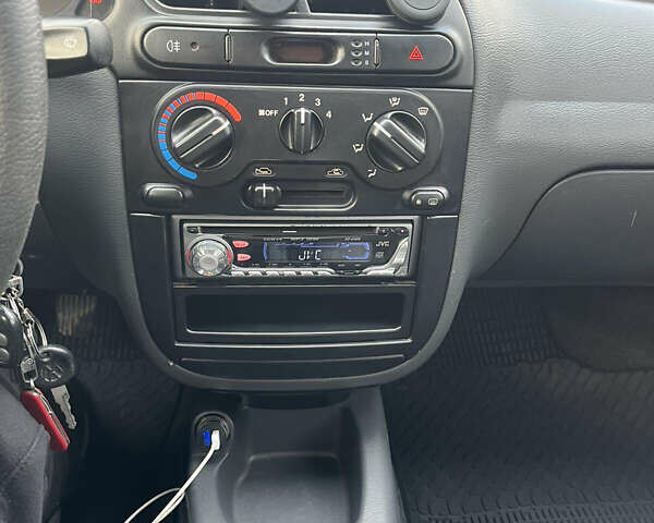 Сірий Деу Ланос, об'ємом двигуна 1.5 л та пробігом 110 тис. км за 1650 $, фото 18 на Automoto.ua