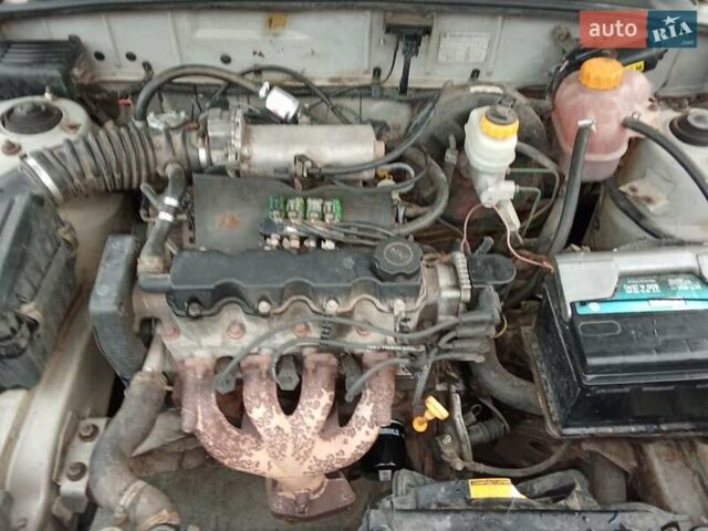 Серый Дэу Ланос, объемом двигателя 1.5 л и пробегом 168 тыс. км за 2500 $, фото 19 на Automoto.ua