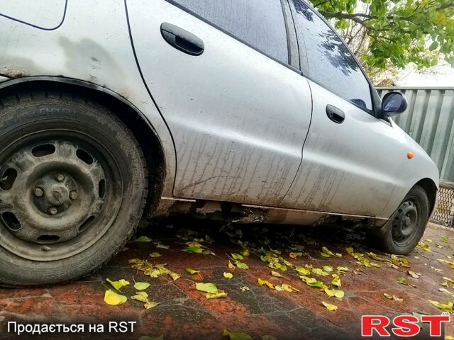 Деу Ланос 2005 у Запоріжжя на Automoto.ua Сірий Деу Ланос, об'ємом двигуна 1.5 л та пробігом 270 тис. км за 830 $, фото 4 на Automoto.ua