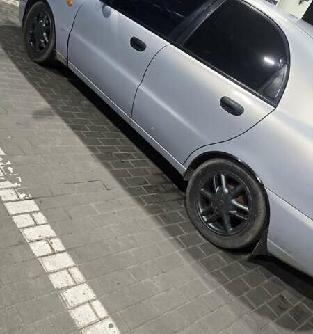 Серый Дэу Ланос, объемом двигателя 1.6 л и пробегом 315 тыс. км за 2500 $, фото 2 на Automoto.ua