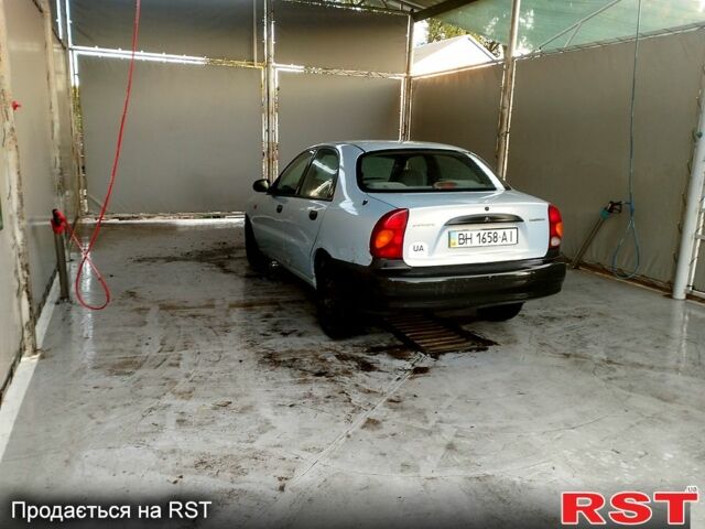 Серый Дэу Ланос, объемом двигателя 1.5 л и пробегом 230 тыс. км за 1050 $, фото 1 на Automoto.ua