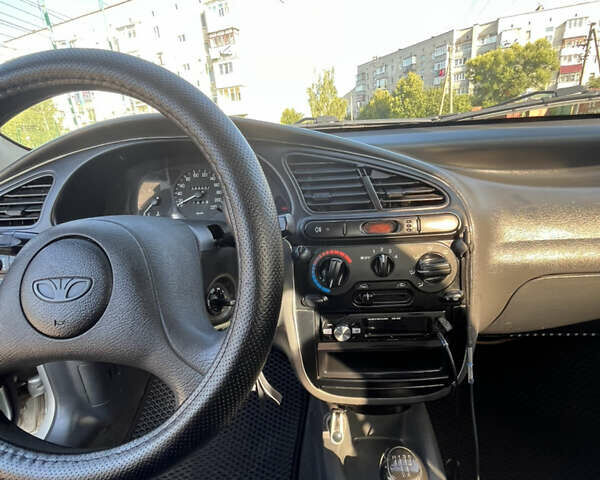 Сірий Деу Ланос, об'ємом двигуна 1.5 л та пробігом 242 тис. км за 2700 $, фото 51 на Automoto.ua