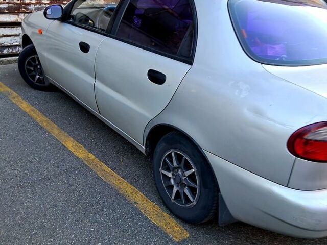 Серый Дэу Ланос, объемом двигателя 1.5 л и пробегом 380 тыс. км за 2100 $, фото 1 на Automoto.ua