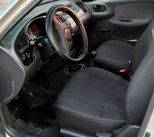 Сірий Деу Ланос, об'ємом двигуна 1.5 л та пробігом 108 тис. км за 2500 $, фото 4 на Automoto.ua