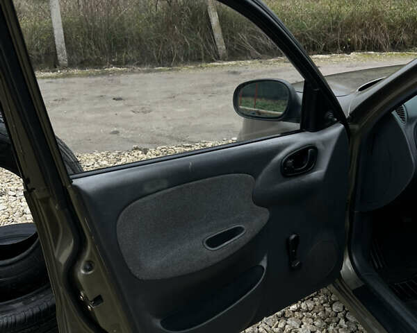 Сірий Деу Ланос, об'ємом двигуна 1.5 л та пробігом 210 тис. км за 2490 $, фото 19 на Automoto.ua