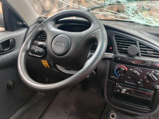 Сірий Деу Ланос, об'ємом двигуна 1.5 л та пробігом 237 тис. км за 1100 $, фото 6 на Automoto.ua