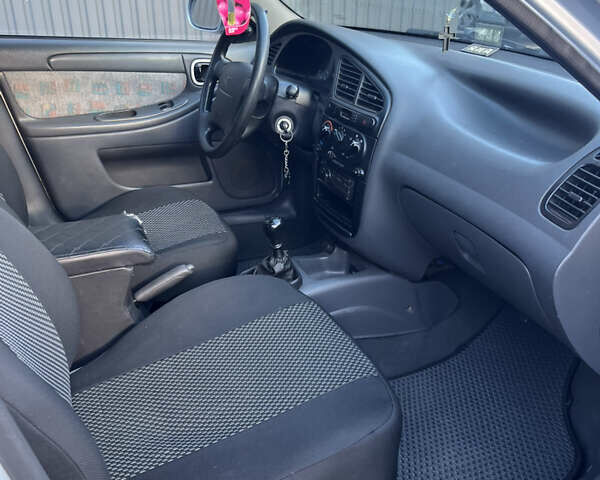 Сірий Деу Ланос, об'ємом двигуна 1.5 л та пробігом 202 тис. км за 2650 $, фото 8 на Automoto.ua