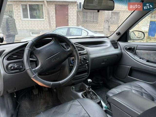 Серый Дэу Ланос, объемом двигателя 1.5 л и пробегом 170 тыс. км за 3200 $, фото 4 на Automoto.ua