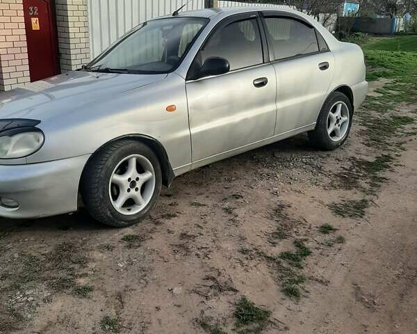 Серый Дэу Ланос, объемом двигателя 1.5 л и пробегом 350 тыс. км за 2900 $, фото 1 на Automoto.ua