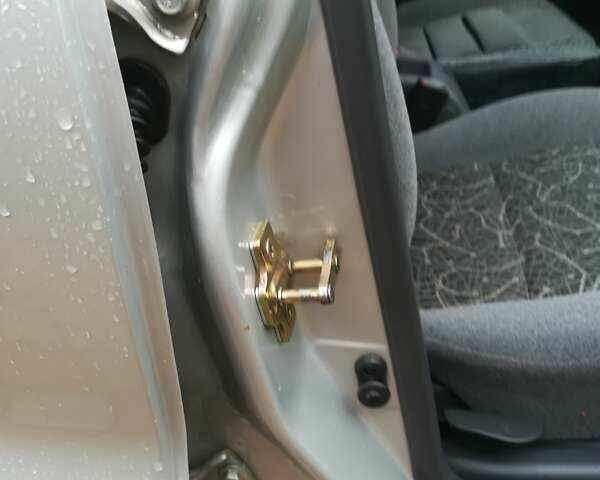 Сірий Деу Ланос, об'ємом двигуна 1.5 л та пробігом 77 тис. км за 3200 $, фото 9 на Automoto.ua