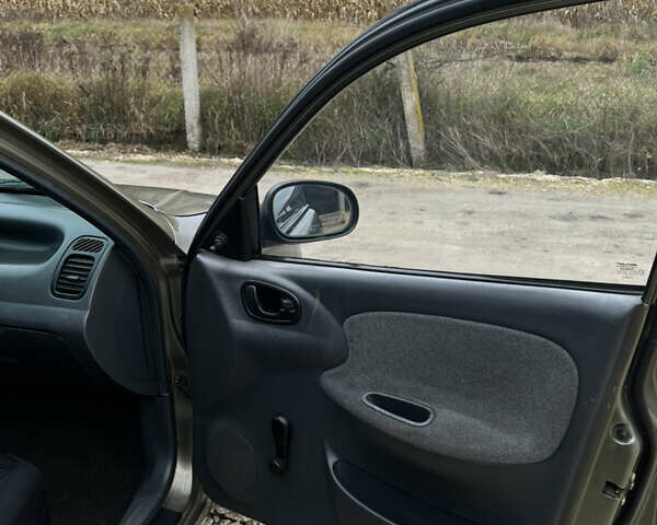 Сірий Деу Ланос, об'ємом двигуна 1.5 л та пробігом 210 тис. км за 2490 $, фото 23 на Automoto.ua