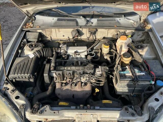 Сірий Деу Ланос, об'ємом двигуна 1.5 л та пробігом 240 тис. км за 2300 $, фото 8 на Automoto.ua
