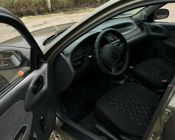 Сірий Деу Ланос, об'ємом двигуна 1.5 л та пробігом 210 тис. км за 2490 $, фото 14 на Automoto.ua