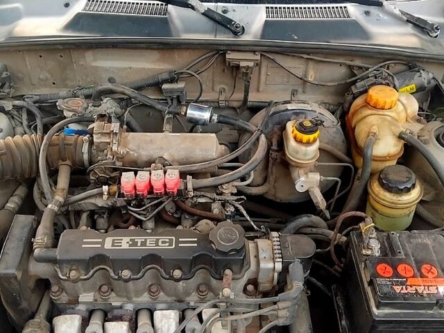 Серый Дэу Ланос, объемом двигателя 1.5 л и пробегом 100 тыс. км за 1600 $, фото 3 на Automoto.ua