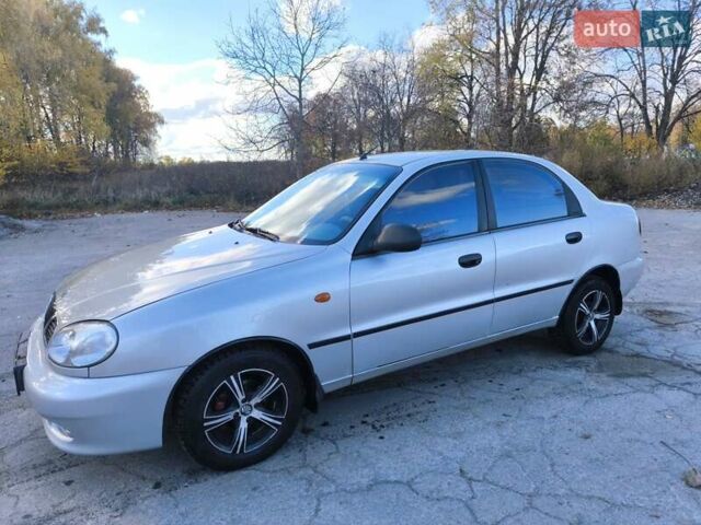 Дэу Ланос 2005 в Казатине на Automoto.ua Серый Дэу Ланос, объемом двигателя 1.5 л и пробегом 288 тыс. км за 2499 $, фото 4 на Automoto.ua