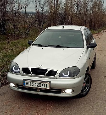 Сірий Деу Ланос, об'ємом двигуна 1.3 л та пробігом 190 тис. км за 2500 $, фото 1 на Automoto.ua