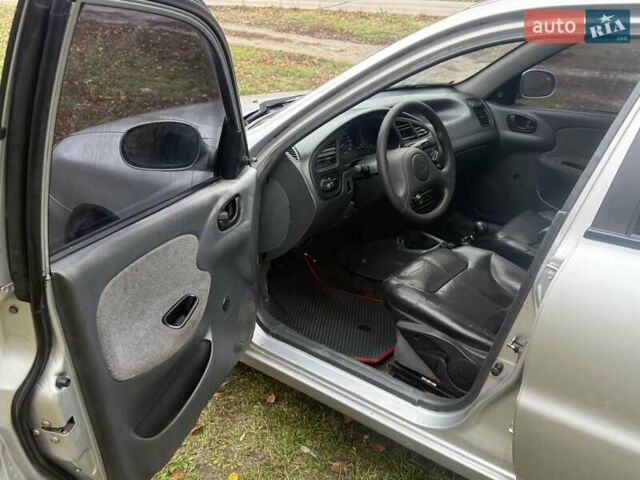 Сірий Деу Ланос, об'ємом двигуна 1.5 л та пробігом 180 тис. км за 1750 $, фото 4 на Automoto.ua