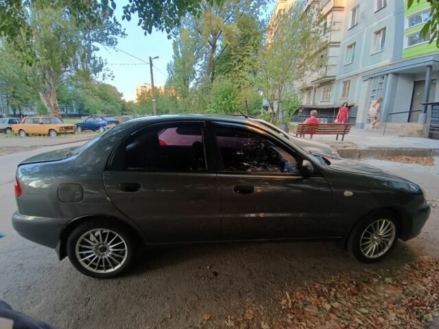 Серый Дэу Ланос, объемом двигателя 0 л и пробегом 150 тыс. км за 2650 $, фото 1 на Automoto.ua