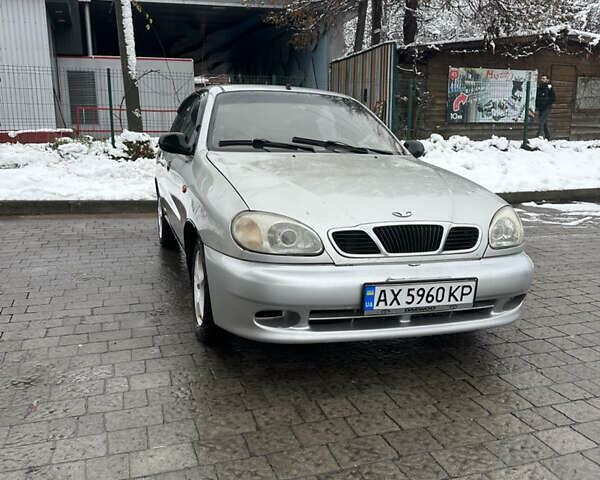 Сірий Деу Ланос, об'ємом двигуна 1.5 л та пробігом 200 тис. км за 2000 $, фото 1 на Automoto.ua