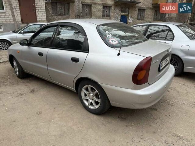 Серый Дэу Ланос, объемом двигателя 1.5 л и пробегом 170 тыс. км за 3200 $, фото 3 на Automoto.ua