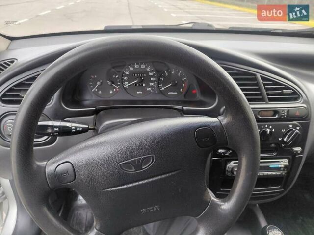 Серый Дэу Ланос, объемом двигателя 1.6 л и пробегом 188 тыс. км за 3200 $, фото 10 на Automoto.ua