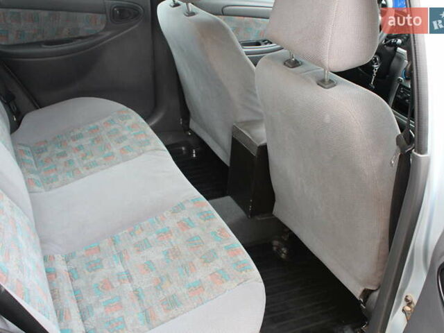 Деу Ланос 2005 у Житомирі на Automoto.ua Сірий Деу Ланос, об'ємом двигуна 1.6 л та пробігом 215 тис. км за 1750 $, фото 10 на Automoto.ua