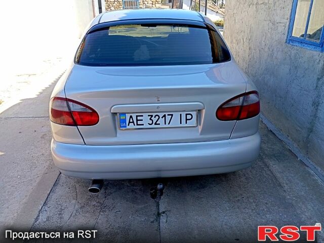 Серый Дэу Ланос, объемом двигателя 1.5 л и пробегом 220 тыс. км за 2700 $, фото 1 на Automoto.ua