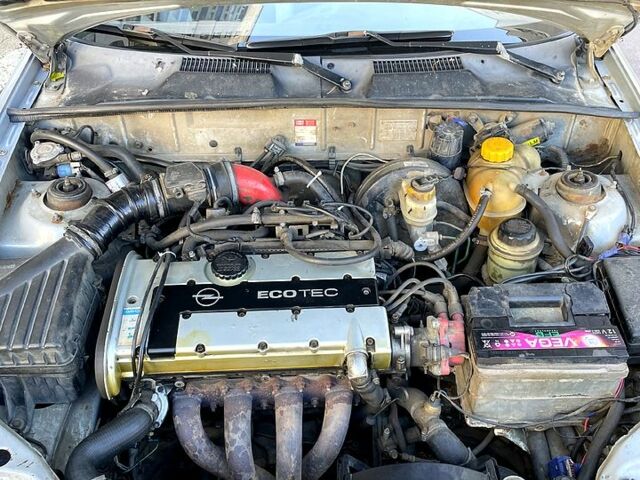 Серый Дэу Ланос, объемом двигателя 2 л и пробегом 260 тыс. км за 3000 $, фото 6 на Automoto.ua