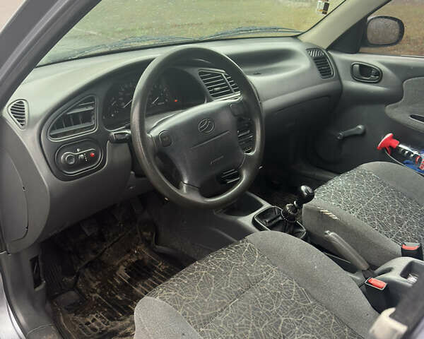 Серый Дэу Ланос, объемом двигателя 1.5 л и пробегом 260 тыс. км за 2300 $, фото 5 на Automoto.ua