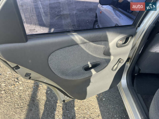 Деу Ланос 2006 у Києві на Automoto.ua Сірий Деу Ланос, об'ємом двигуна 1.5 л та пробігом 205 тис. км за 1950 $, фото 19 на Automoto.ua